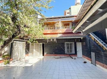 Casa · 324m² · 5 Ambientes · 2 Cocheras · Casa 7 Ambientes con Patio, Garage y Terraza