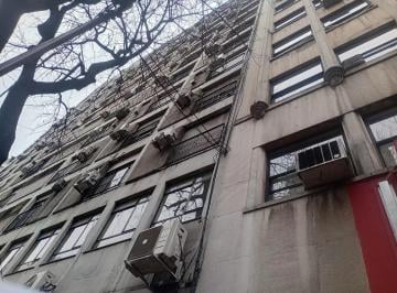 Oficina comercial · 105m² · 4 Ambientes · Oficina Amplio Piso Completo a Calle 105 m²