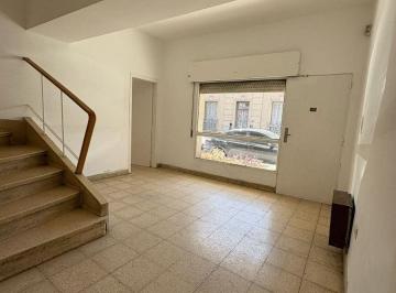 Casa de 9 ambientes, Córdoba · Casa en Venta - 4 Dorm. C/cochera - Alberdi