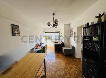 Departamento · 77m² · 3 Ambientes · 1 Cochera · Venta Departamento 3 Ambientos con Depemdecia y Cochera en Caballito
