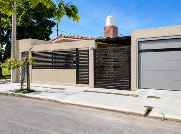 Casa de 7 ambientes, Córdoba · Casa 2 Dorm. en Planta Baja Oportunidad a m de Av Sabattini