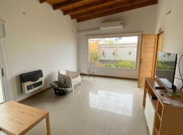 Casa de 3 ambientes, San Vicente · Casa Ubicada a 300 m de Estacion de Tren!