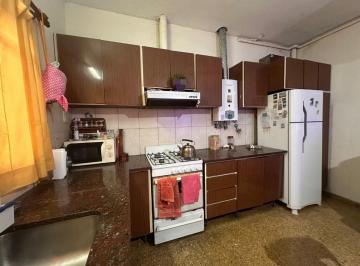 Casa de 7 ambientes, Rosario · Casa de 4 Dorm. 2 Plantas