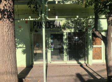 Local comercial de 2 ambientes, Villa Regina · Local Sobre Gral. Paz