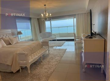 Departamento · 400m² · 4 Dormitorios · 3 Cocheras · Departamento en Venta en Torre Lobos Punta del Este
