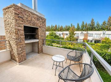 Departamento · 73m² · 3 Ambientes · 1 Cochera · Departamento en Alquiler - Barrio Senderos