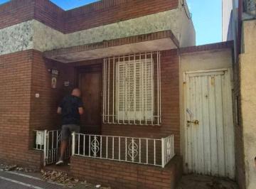 Bodega-Galpón , Lomas de Zamora · 2 Galpones Internos en Venta