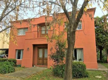 Casa de 6 ambientes, Pilar · Venta Campo Grande, Apta Credito. Impecable Estado, Lista Para Mudarse