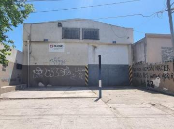 Bodega-Galpón · 970m² · 4 Cocheras · Galpón en Venta en Tolosa