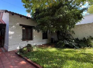 Casa · 190m² · 6 Ambientes · 2 Cocheras · Casa en Venta La Plata 4 Dorm.