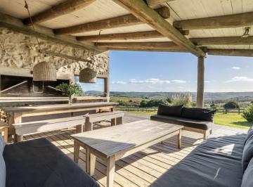Campo · 370000m² · 8 Ambientes · 1 Cochera · Chacra Los Dalton Campo 37 Hectáreas Casa 7 Dorm.