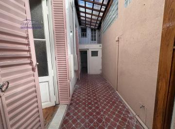 Casa · 106m² · 4 Ambientes · Casa 4 Amb C/patio Cubierto y Terraza!