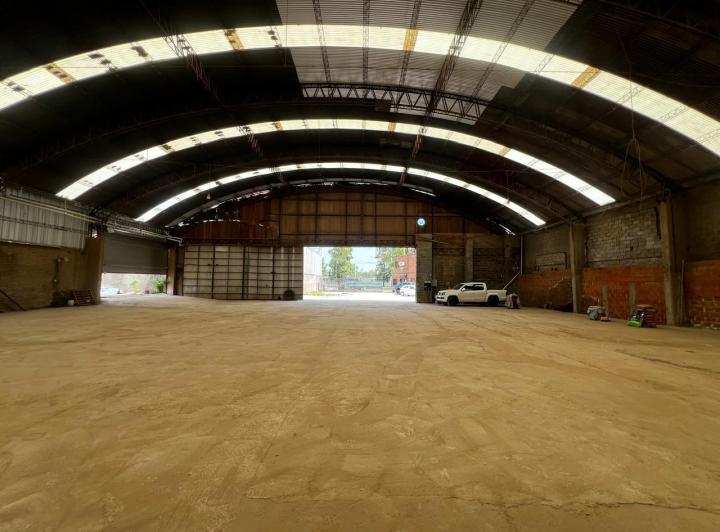 Bodega-Galpón · 1100m²