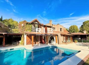 Casa de 7 ambientes, Pilar · Importante Propiedad Sobre El Golf