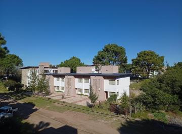 Departamento · 85m² · 3 Ambientes · 1 Cochera · Departamento en Complejo