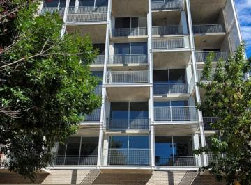 Departamento · 43m² · 2 Ambientes · 1 Cochera · Complejo Premium 6 Pisos de 1, 2 y 3 Dorm., Casas Triplex C/patio Cuenta con Amenidades - Coch