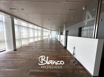 Oficina comercial · 250m² · 3 Cocheras · Oficina en Venta en Vohe, Pilar, G. B. a. Zona Norte