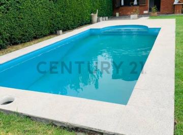 Casa · 140m² · 4 Ambientes · 2 Cocheras · Venta de Casa 4 Ambientes con Pileta, de Vicenzo Chico, Pilar