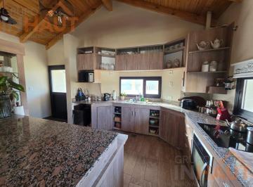 Casa · 265m² · Casa en Cipolletti