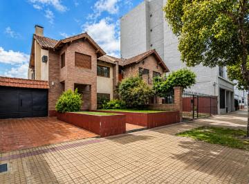 Casa de 5 ambientes, La Plata · Casa en Venta 4 Dorm. con Quincho y Pileta