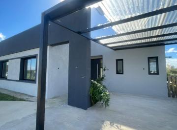 Casa · 850m² · 5 Ambientes · 4 Cocheras · Casa en San Sebastian