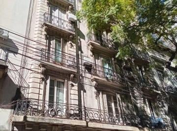 Departamento de 5 ambientes, Recoleta · Piso en Recoleta 5 Amb con Dependencia + Moambiente en Piso 7º