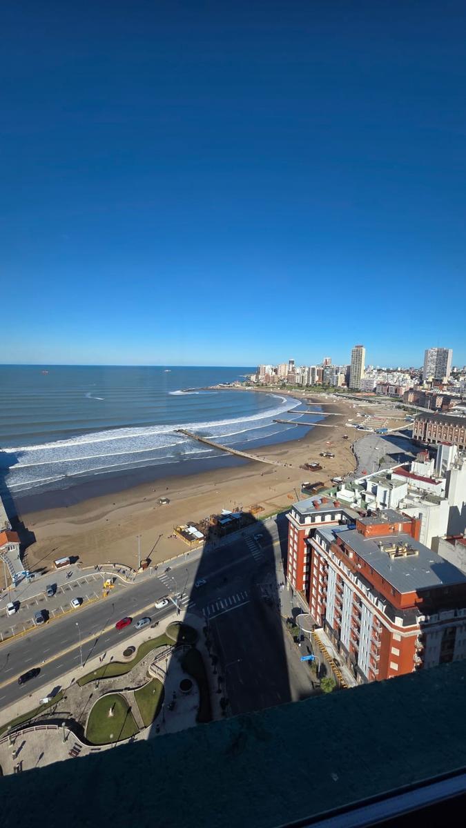 Departamento 3 Ambientes con Cochera – Zona Centro