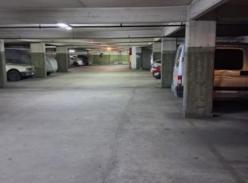 Garage · 12m² · 1 Cochera · Cochera en Olivos a m de Av Maipu!
