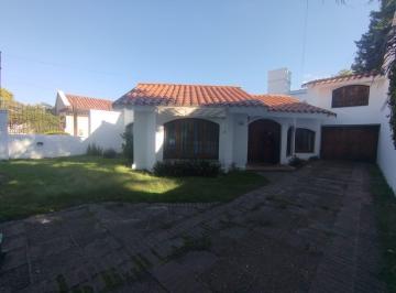 Oficina comercial · 400m² · 12 Ambientes · 5 Cocheras · Casa Alquiler Para Uso Comercial en El Corazon del Cerro de Las Rosas
