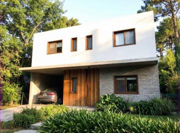 Casa de 4 ambientes, La Plata · Venta Casa | 466 23 y 24 City Bell