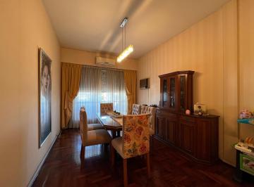 Departamento · 94m² · 3 Ambientes · Departamento de Cuatro Ambientes en Barracas a La Venta