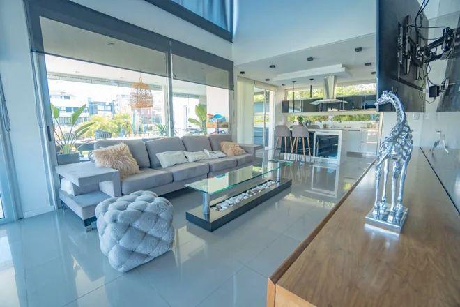 Avenida Caseros, Barrio Privado Nuevo Quilmes ¡excelente Casa en el Mejor Lote del Country!