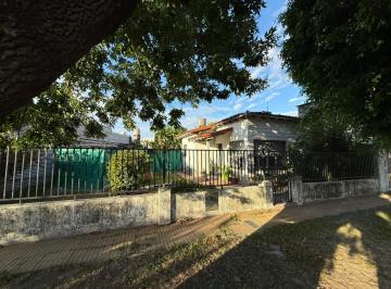 Casa · 314m² · 2 Ambientes · Casa en Wilde Dos Ambientes con Jardin en Venta