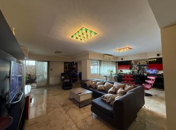 Departamento · 190m² · 4 Ambientes · 1 Cochera · Amplio Departamento Semipiso Cuatro Ambientes en Venta en Avellaneda Apto Credito