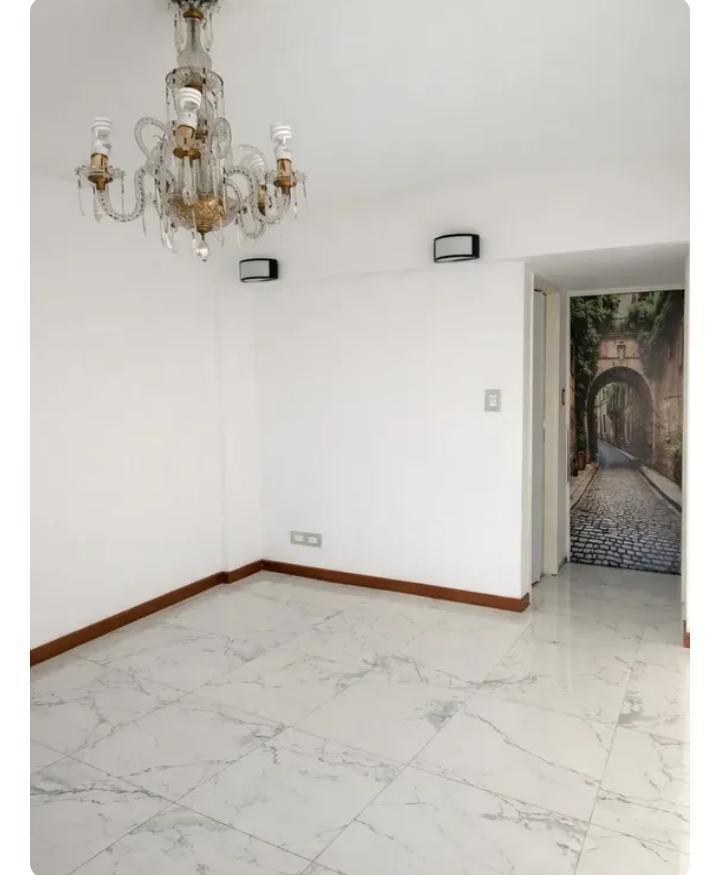 French 10, Avellaneda ¡departamento de Dos Ambientes con Balcón en Alquiler!
