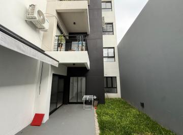 Departamento · 55m² · 3 Ambientes · Departamento de Tres Ambientes con Patio en Venta en Wilde