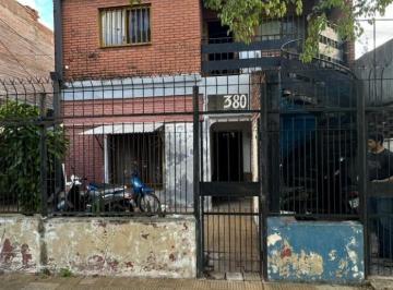 Casa · 254m² · 6 Ambientes · Oportunidad de Inversión con Doble Renta