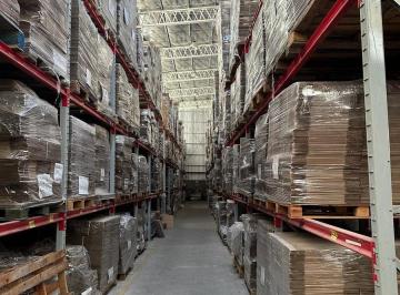Bodega-Galpón · 1500m² · Galpón en Alquiler en Parque Industrial Ebapi