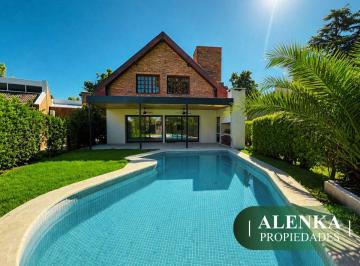 Casa de 6 ambientes, Pilar · Venta | Chalet Impecable con Visuales Al Sector del Golf | Los Lagartos C. C