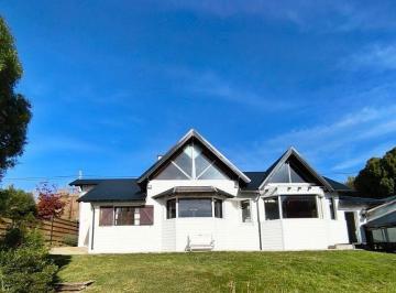 Casa · 271m² · 7 Ambientes · Casa Frente Al Lago Nahuel Huapi en Costa del Sol, Acepta Permutas en Bariloche o Buenos Aires