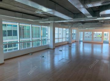Oficina comercial · 220m² · 6 Ambientes · 3 Cocheras · Oficina en Alquiler en Vicente López - Libertador Al Río