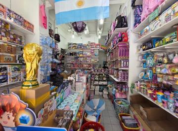Local comercial , Once · Local en Alquiler Larrea y Sarmiento Once