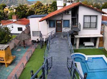 PH · 490m² · 23 Ambientes · 6 Cocheras · PH en Villa Carlos Paz