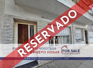 PH de 3 ambientes, Monte Castro · PH 3 Ambientes en Planta Baja Al Frente – Sin Expensas