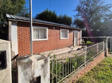 Casa · 355m² · 6 Dormitorios · 1 Cochera · Complejo de Cinco Cabañas en Bialet Masse