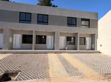 Casa · 63m² · 3 Ambientes · 1 Cochera · Duplex en Venta con Cochera y Patio - San Miguel