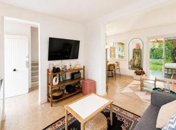 Casa · 175m² · 4 Ambientes · 2 Cocheras · Casa en Venta en La Horqueta de 3 Dorm. y Jardín Orientado Noroeste