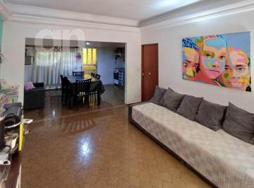 Casa de 4 ambientes, Rosario · Casa Planta Alta 2 Dorm., Balcón, Galería, Terraza.