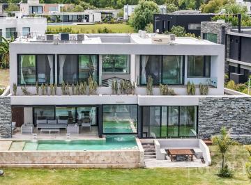 Casa · 380m² · 7 Ambientes · 2 Cocheras · Casa en Venta a La Laguna de Area 5 Barrio San Matias