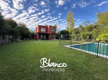 Casa · 200m² · 4 Ambientes · 1 Cochera · Casa en Venta en Santa Catalina, Villanueva, Tigre